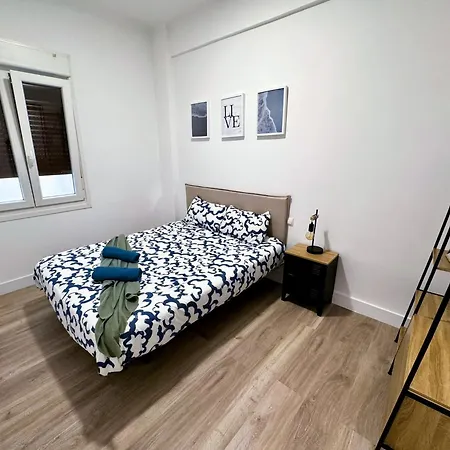 Junto Al Ayuntamiento *