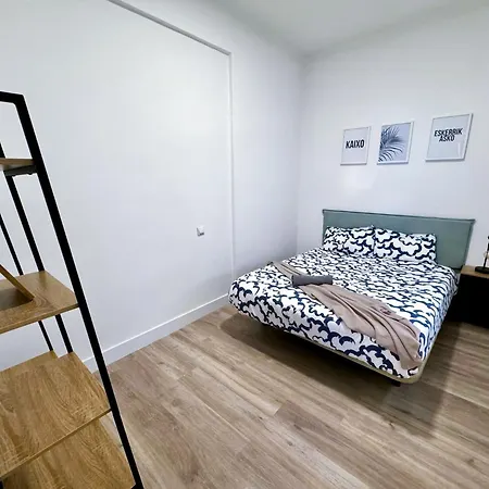 Junto Al Ayuntamiento Bilbao